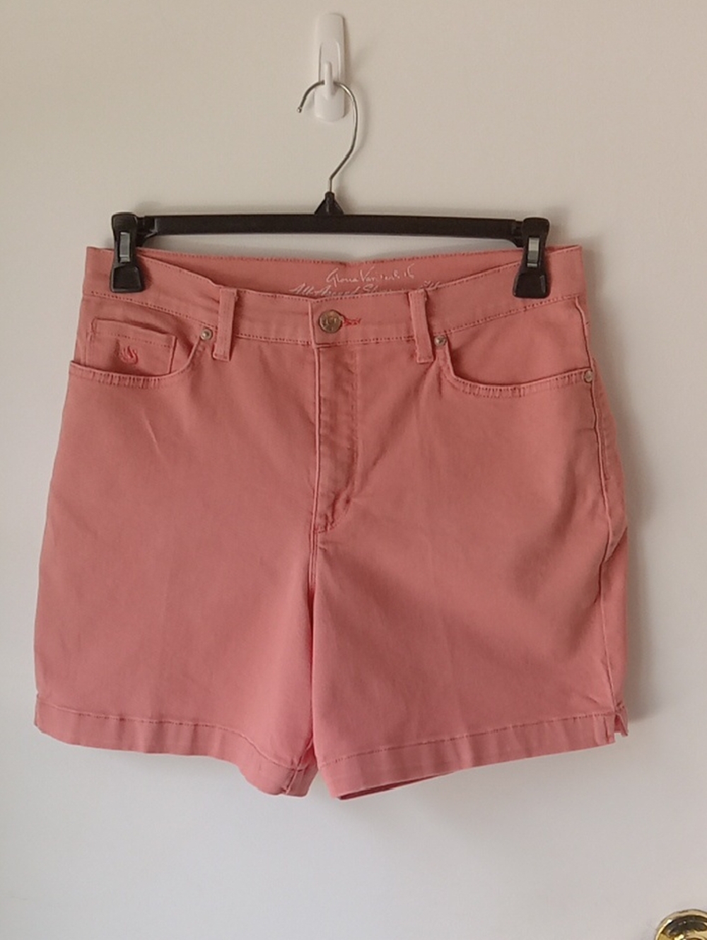 Gloria Vanderbilt Amanda Coral Color Women Shorts